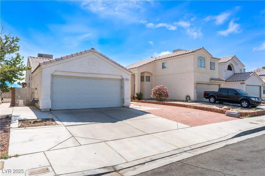 1740 Leaning Pine, Las Vegas, NV 89128