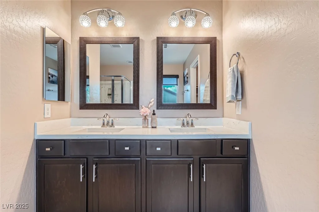 9853 Bangalore, Las Vegas, NV 89148