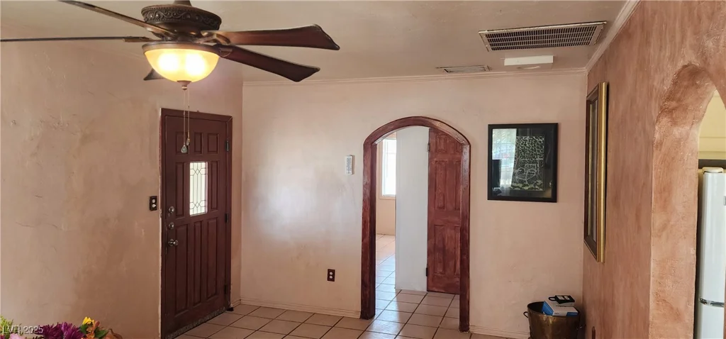 829 Dover, Las Vegas, NV 89107