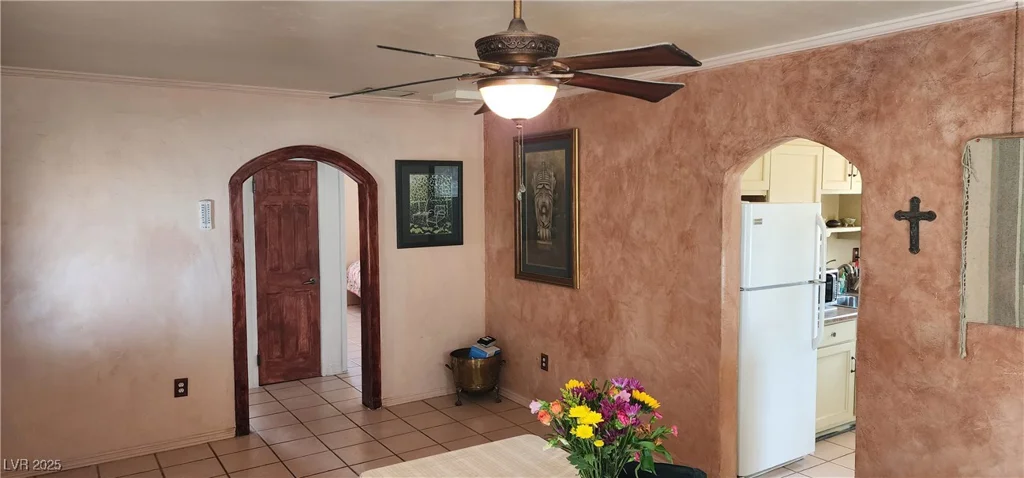 829 Dover, Las Vegas, NV 89107