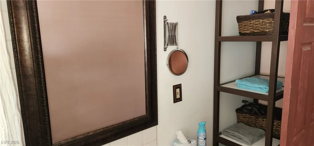 829 Dover, Las Vegas, NV 89107