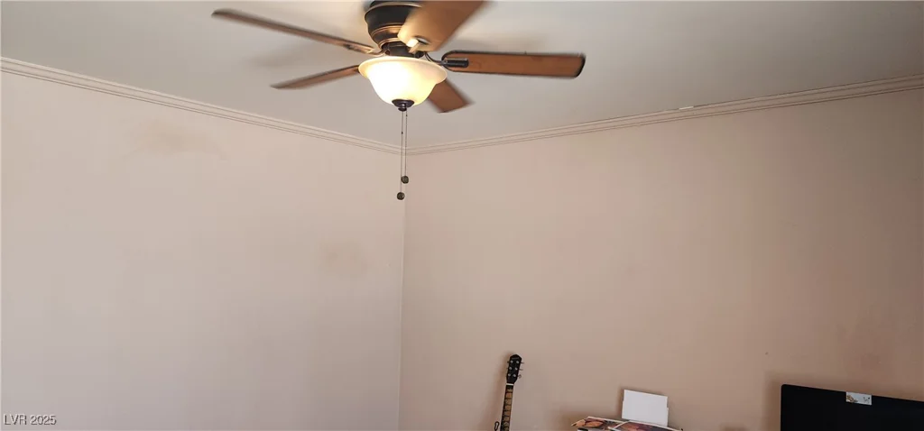 829 Dover, Las Vegas, NV 89107