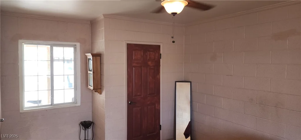 829 Dover, Las Vegas, NV 89107