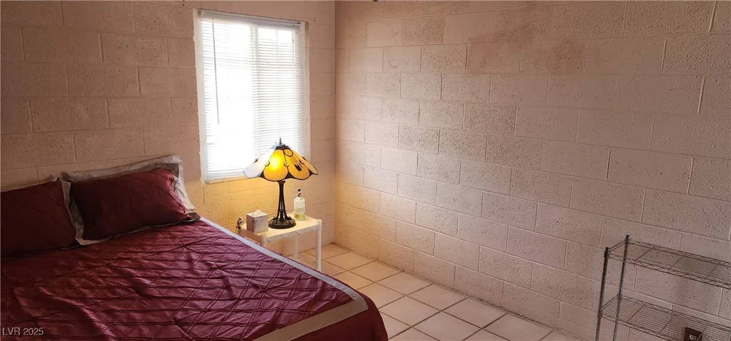 829 Dover, Las Vegas, NV 89107