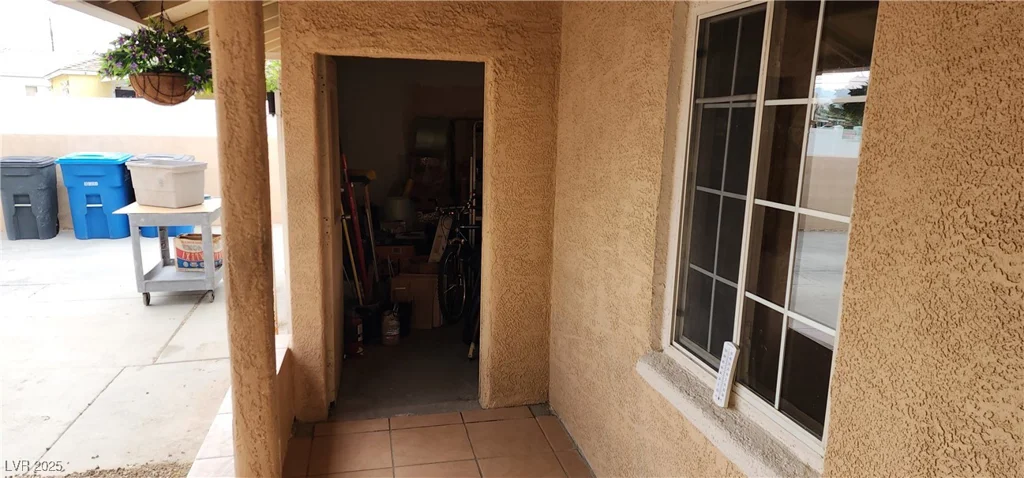 829 Dover, Las Vegas, NV 89107