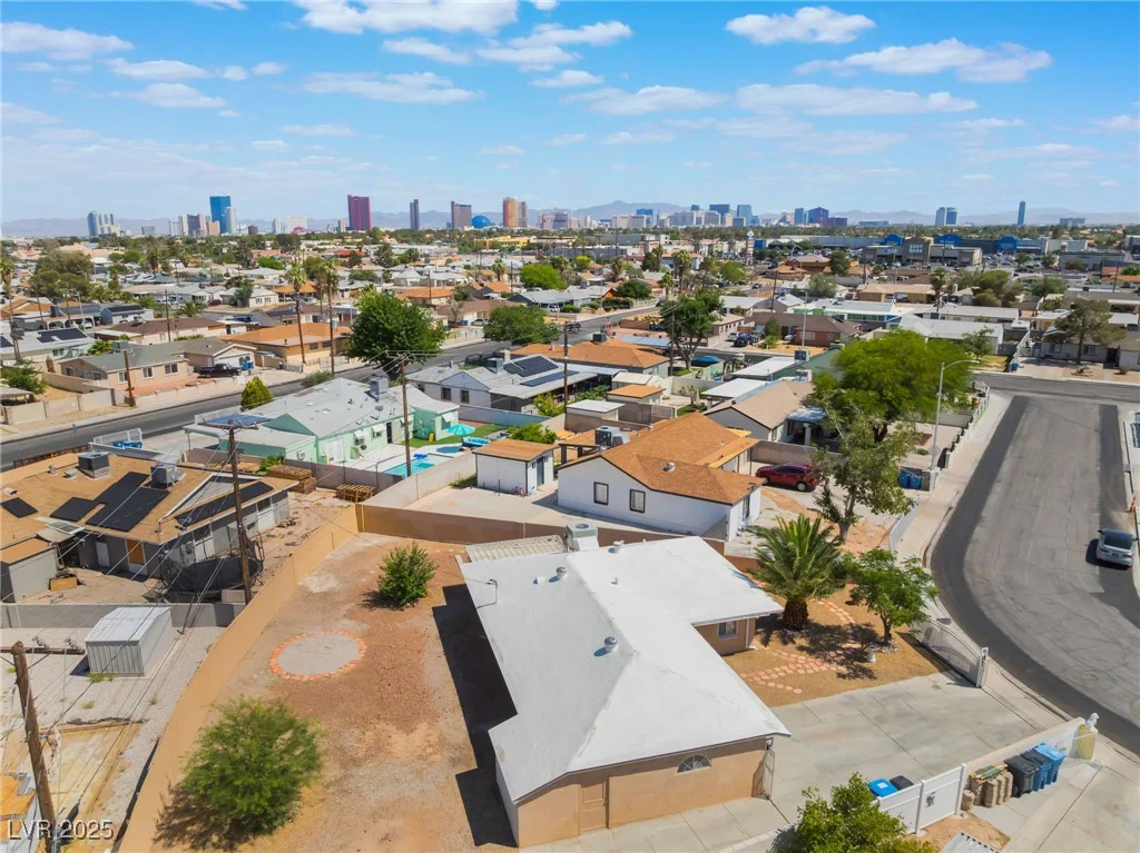 829 Dover, Las Vegas, NV 89107