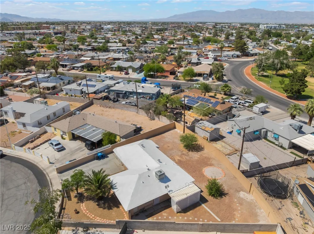 829 Dover, Las Vegas, NV 89107