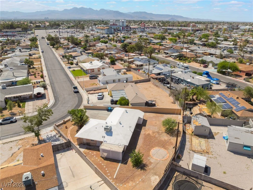 829 Dover, Las Vegas, NV 89107