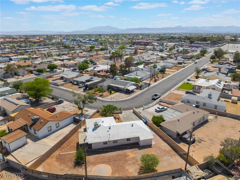 829 Dover, Las Vegas, NV 89107