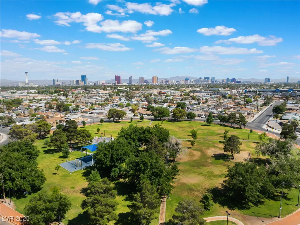 829 Dover, Las Vegas, NV 89107