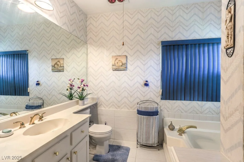 460 Strawflower, Las Vegas, NV 89107