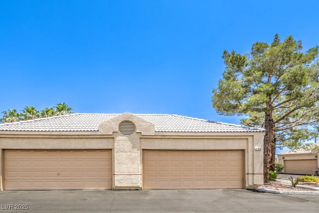460 Strawflower, Las Vegas, NV 89107