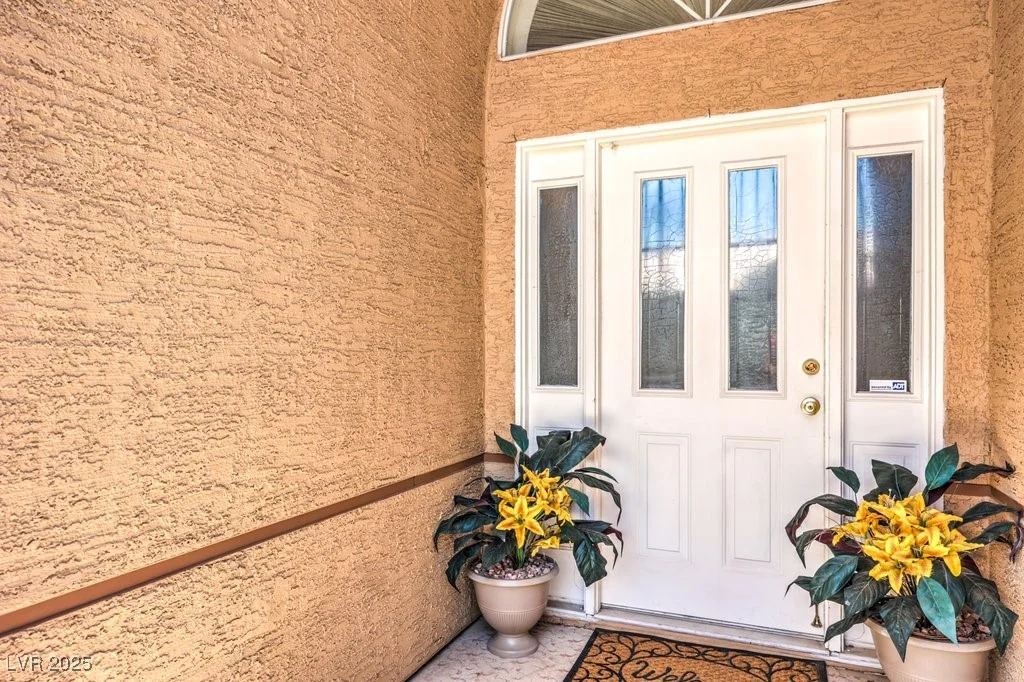460 Strawflower, Las Vegas, NV 89107