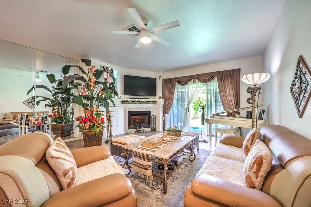 460 Strawflower, Las Vegas, NV 89107