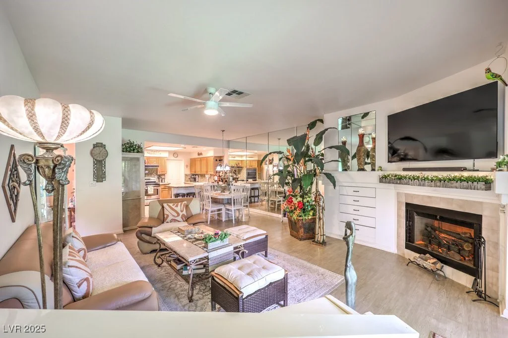 460 Strawflower, Las Vegas, NV 89107