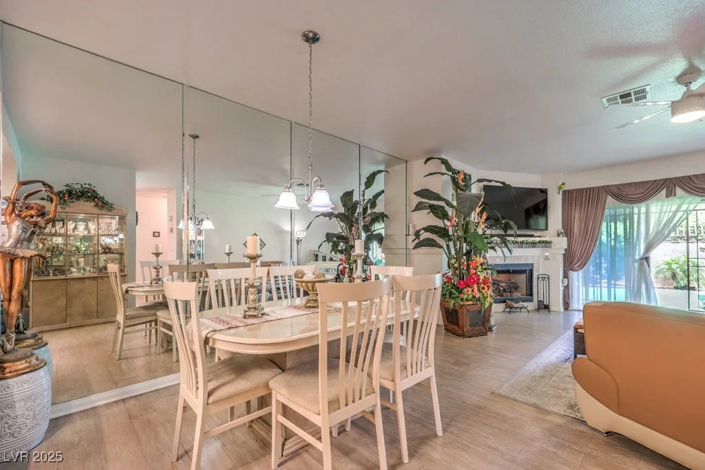 460 Strawflower, Las Vegas, NV 89107