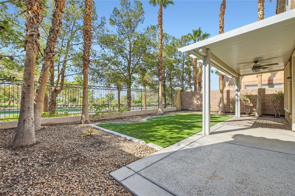 62 Myrtle Springs, Las Vegas, NV 89148