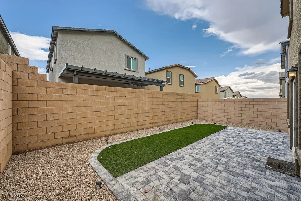 10974 Cheshire Woods, Las Vegas, NV 89166