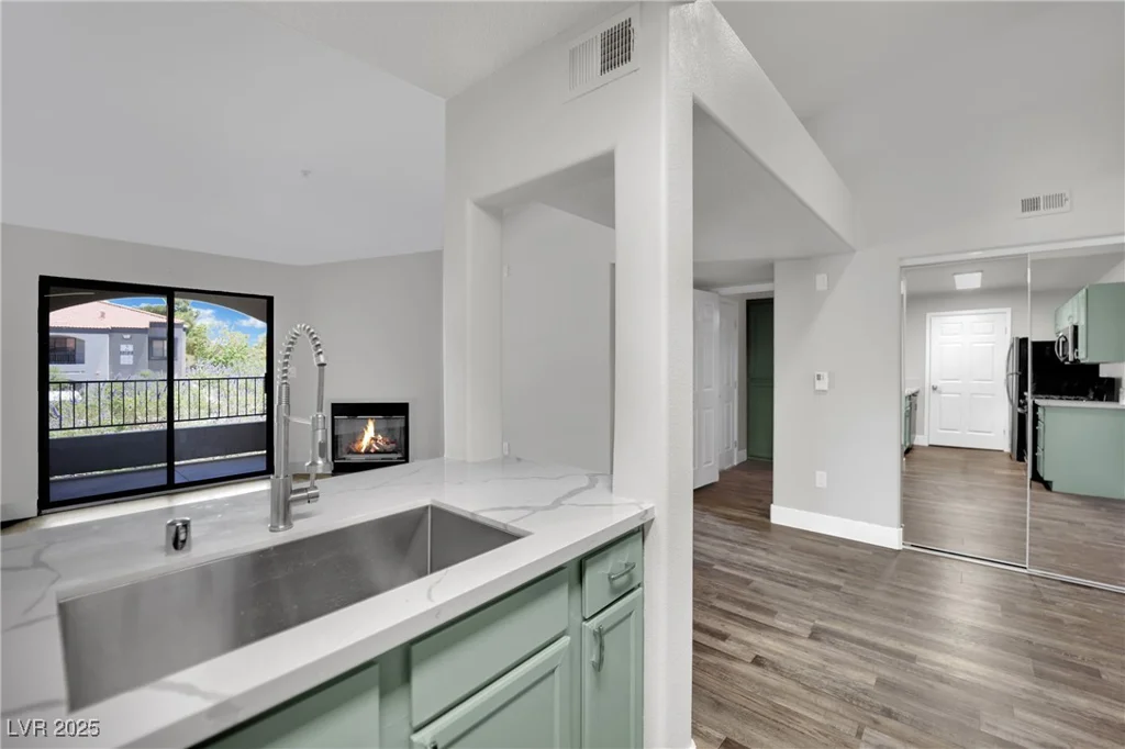 950 Seven Hills, Henderson, NV 89052