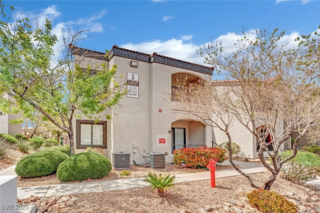 950 Seven Hills, Henderson, NV 89052
