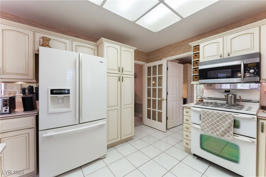 3109 Moongold, Las Vegas, NV 89134
