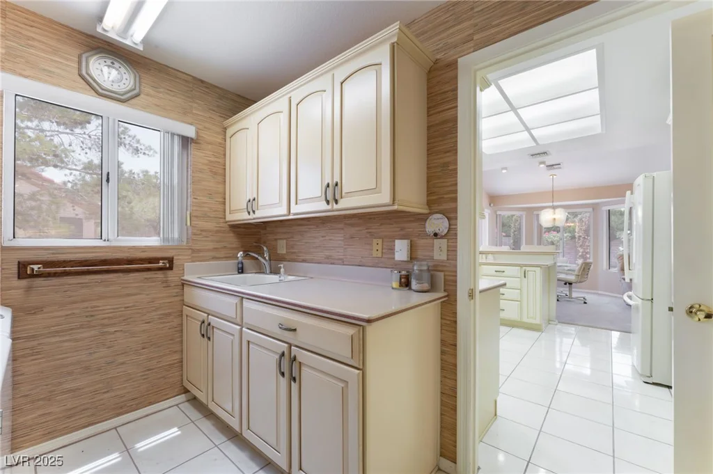 3109 Moongold, Las Vegas, NV 89134