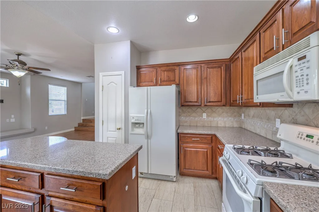 9005 Semillon, Las Vegas, NV 89148