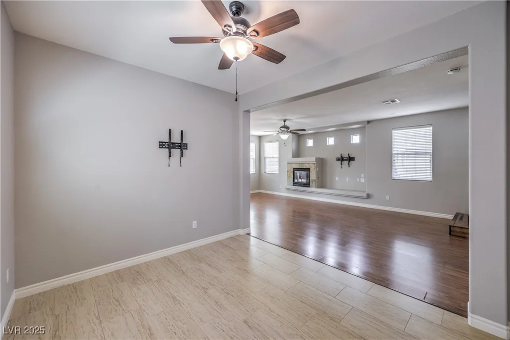 9005 Semillon, Las Vegas, NV 89148