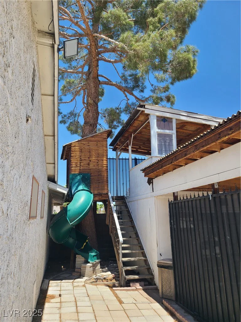 6215 Darby, Las Vegas, NV 89146