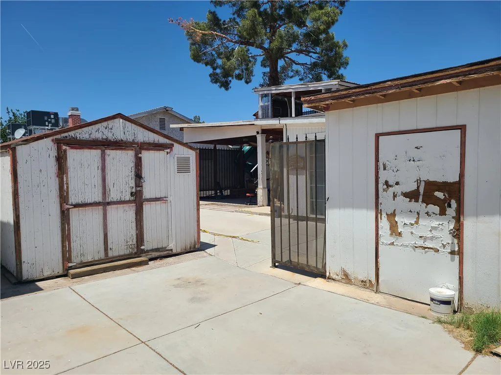 6215 Darby, Las Vegas, NV 89146