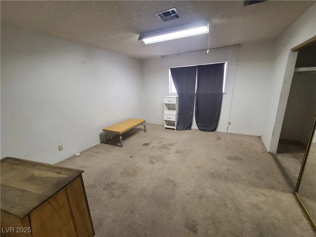 6215 Darby, Las Vegas, NV 89146