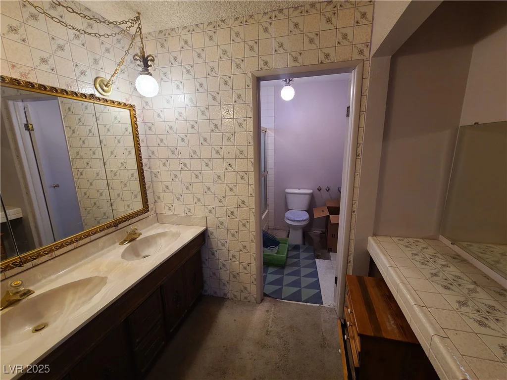 6215 Darby, Las Vegas, NV 89146