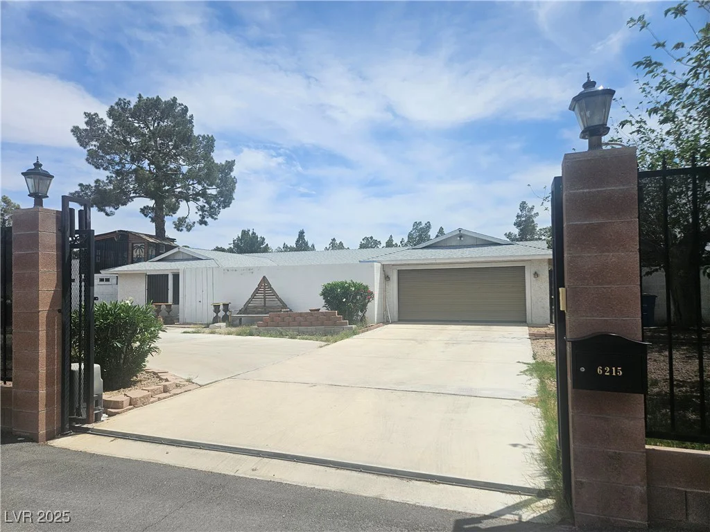 6215 Darby, Las Vegas, NV 89146