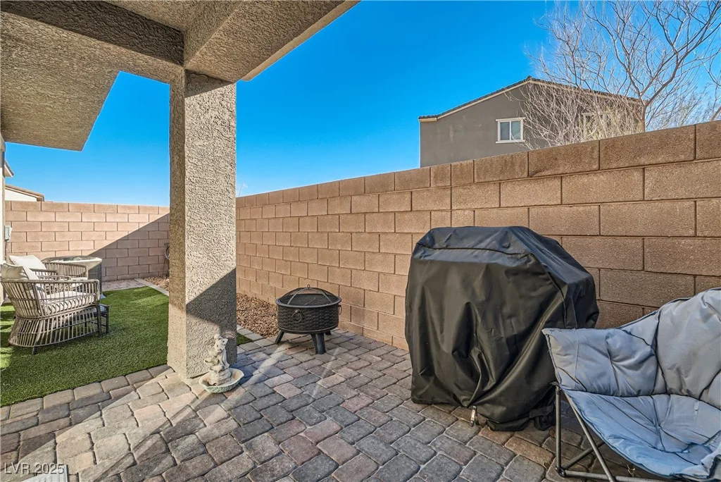 377 Yellow Finch, Henderson, NV 89012