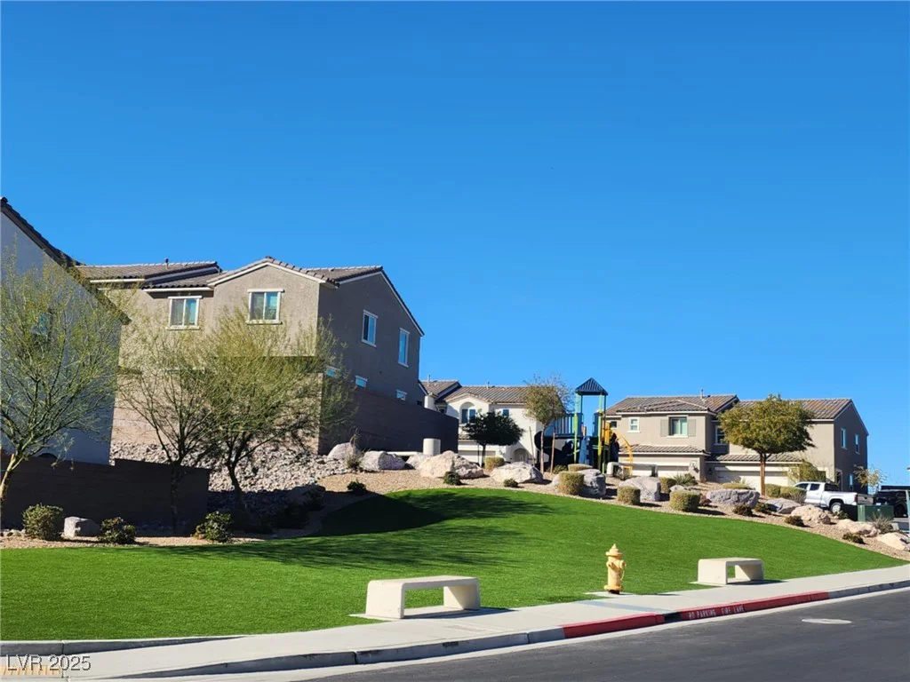 377 Yellow Finch, Henderson, NV 89012