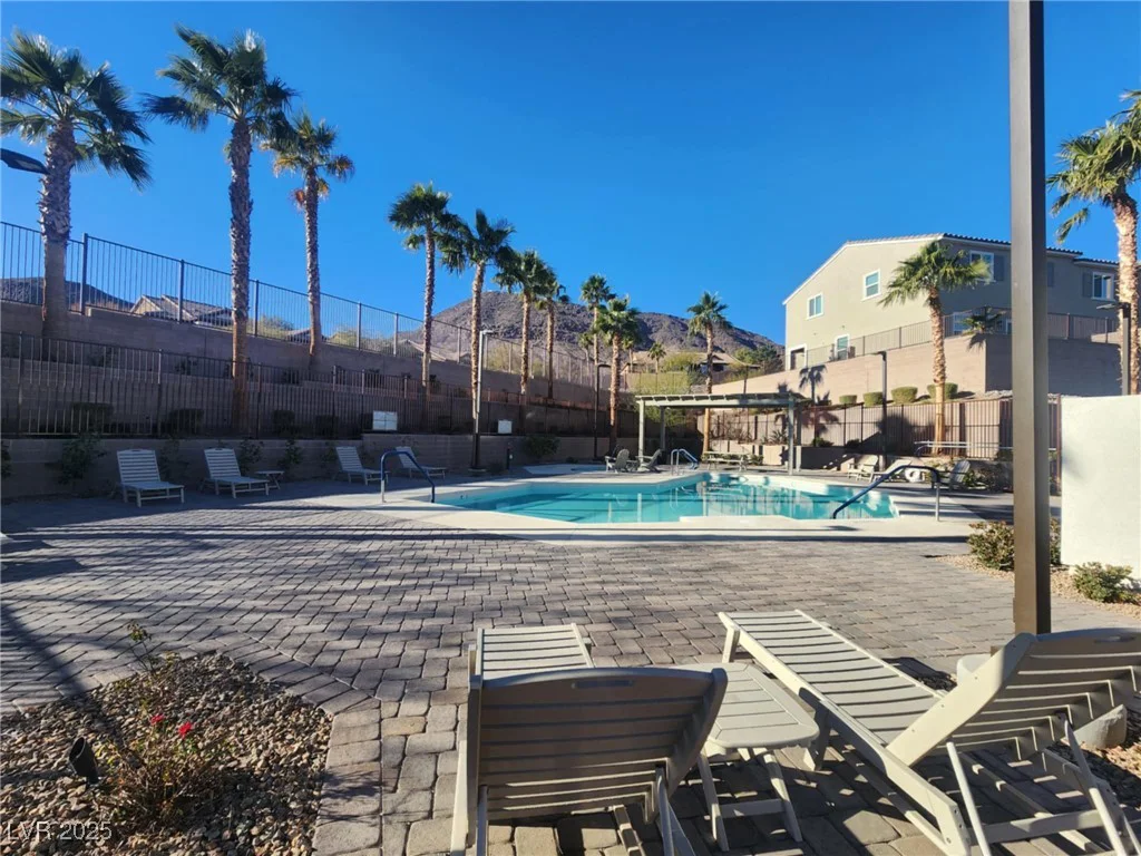 377 Yellow Finch, Henderson, NV 89012