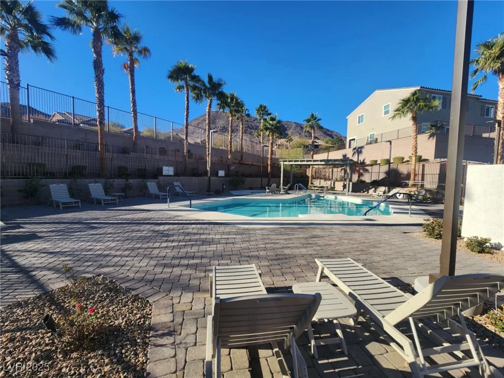 377 Yellow Finch, Henderson, NV 89012