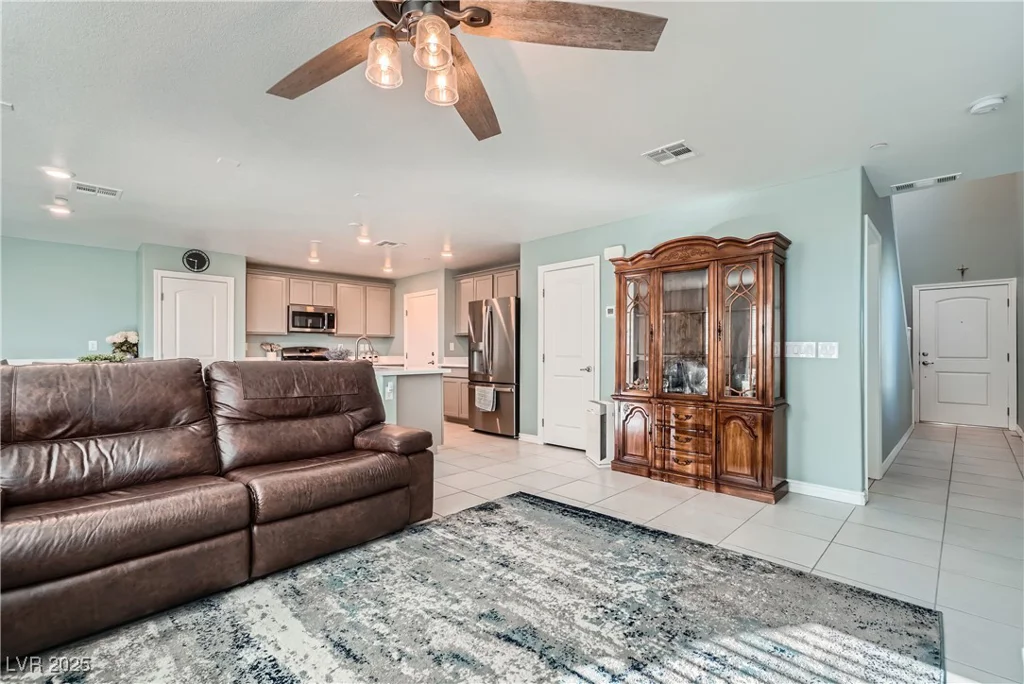 377 Yellow Finch, Henderson, NV 89012