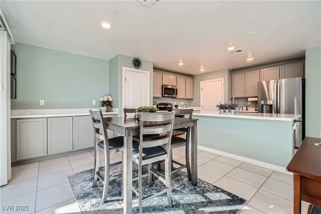 377 Yellow Finch, Henderson, NV 89012