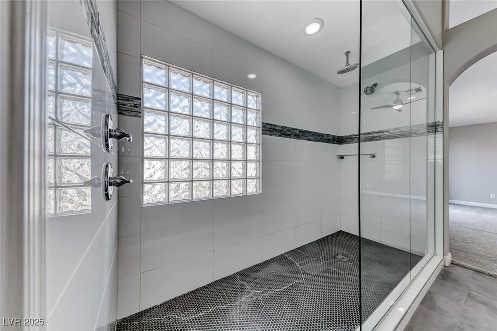3425 Bedfordshire, Las Vegas, NV 89129