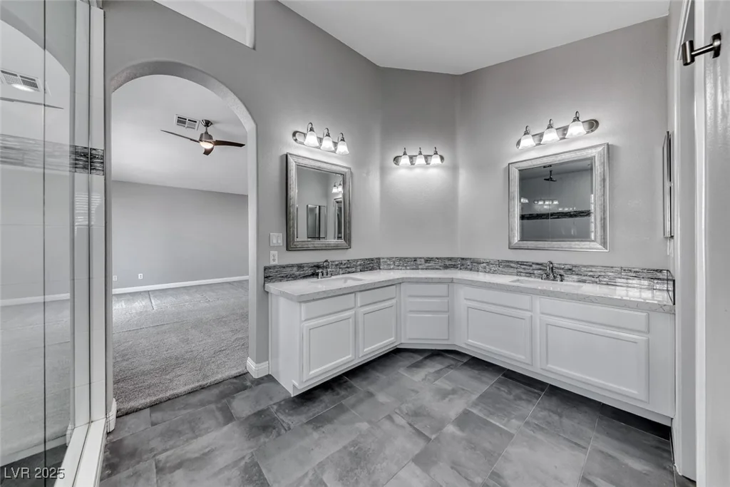 3425 Bedfordshire, Las Vegas, NV 89129