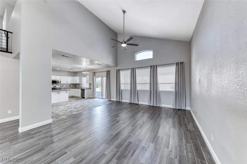 3425 Bedfordshire, Las Vegas, NV 89129