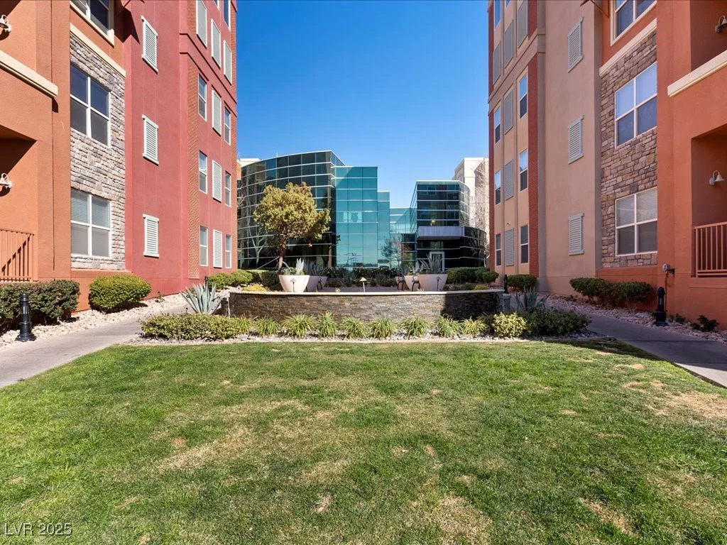 38 Serene, Las Vegas, NV 89123