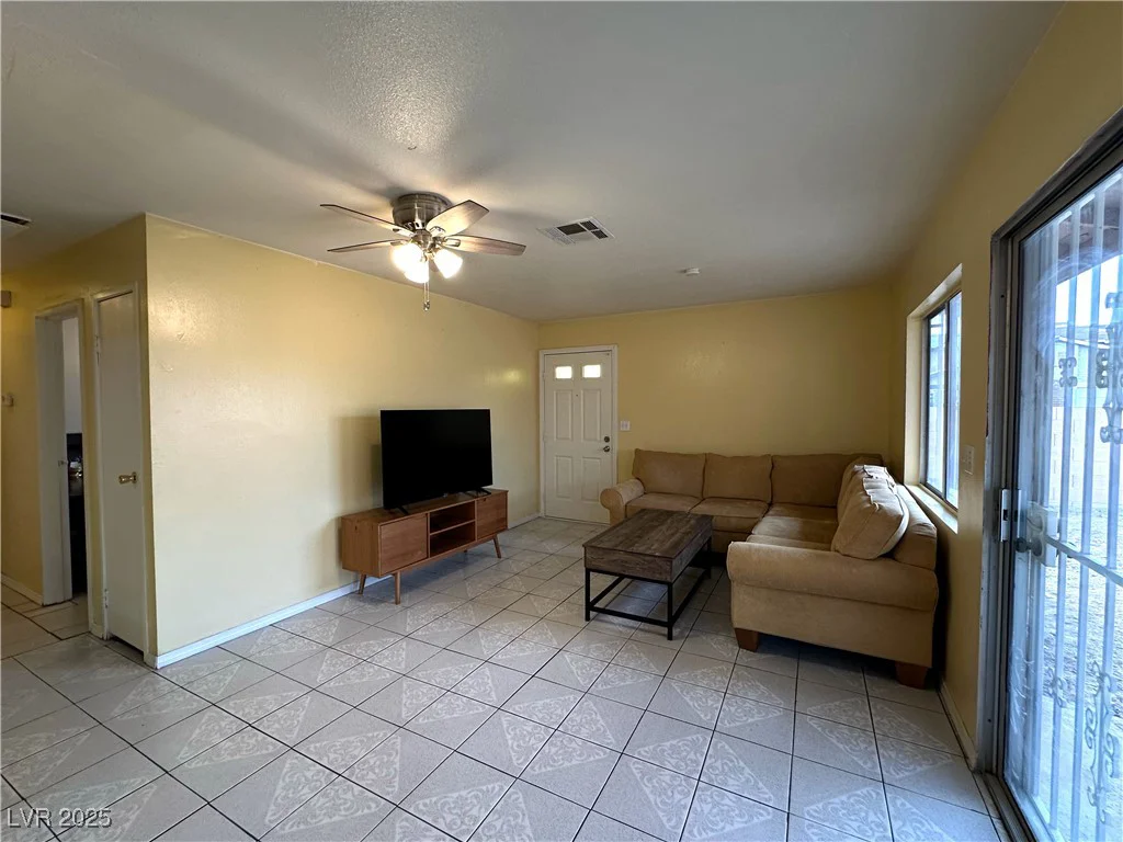3936 Rive Gauche, Las Vegas, NV 89115