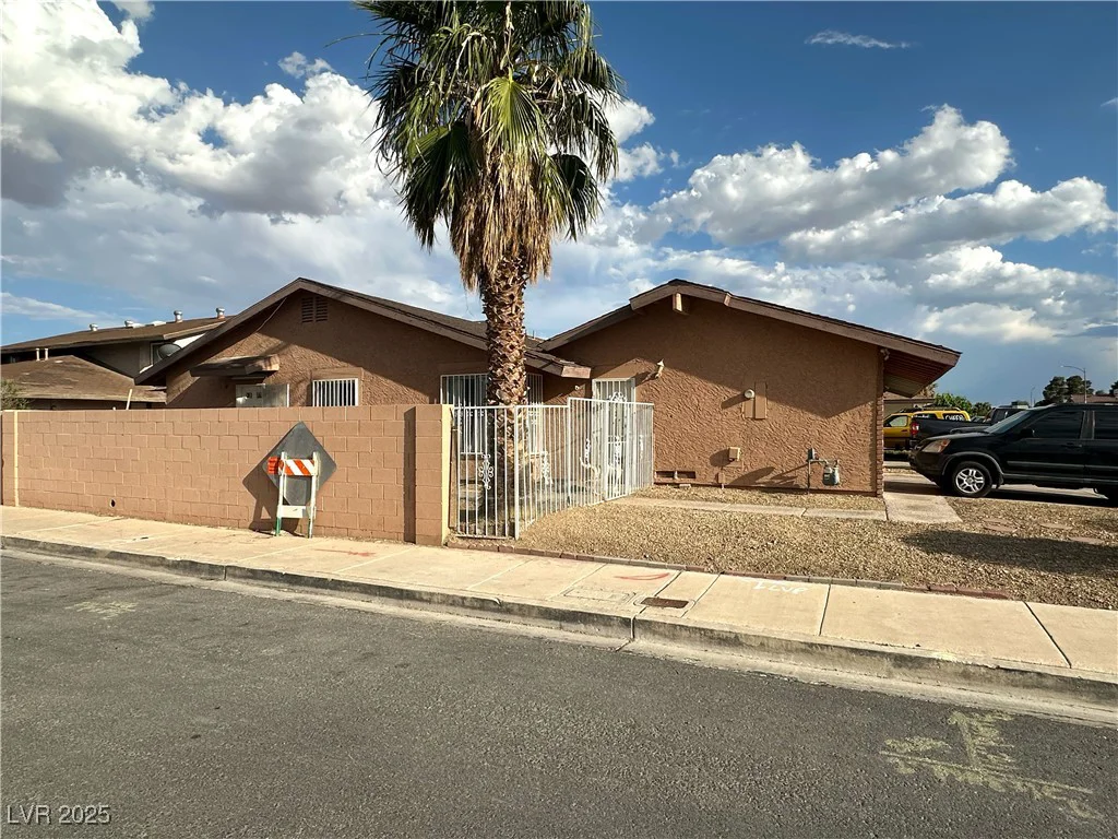 3936 Rive Gauche, Las Vegas, NV 89115