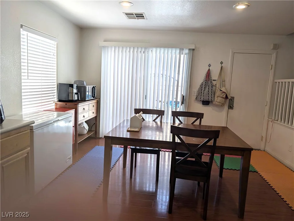 4825 Shea Stadium, Las Vegas, NV 89139
