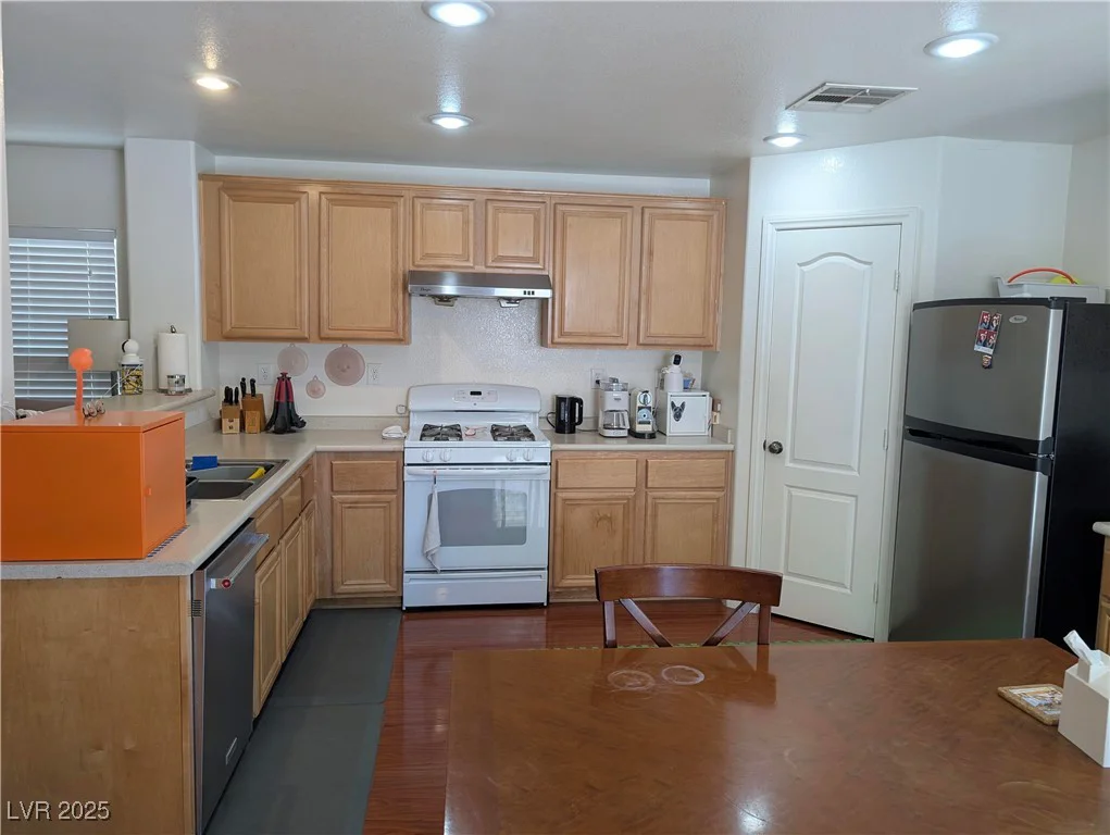4825 Shea Stadium, Las Vegas, NV 89139