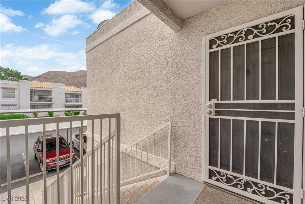 6800 Lake Mead, Las Vegas, NV 89156