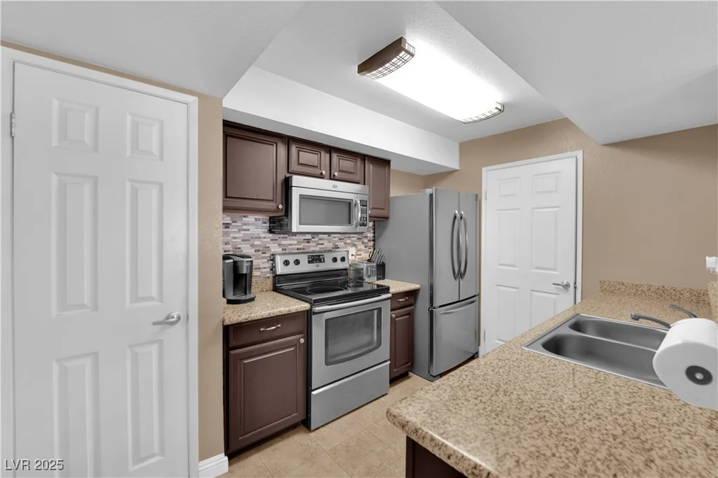 6800 Lake Mead, Las Vegas, NV 89156
