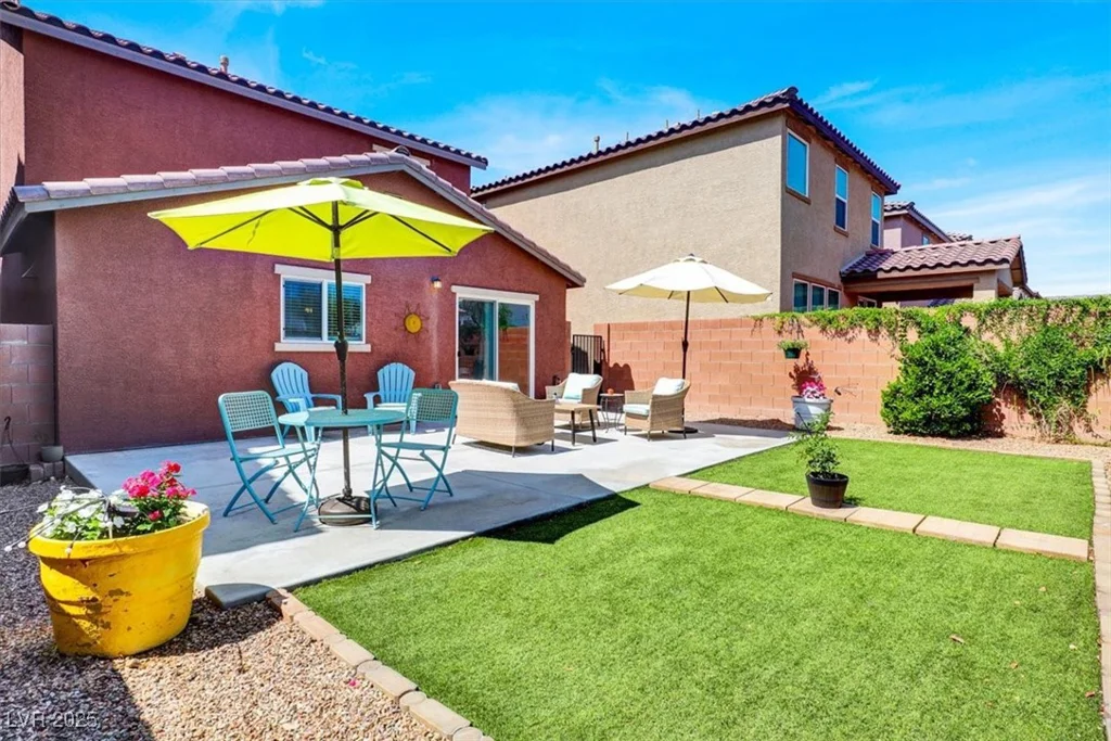9236 Keystone Ridge, Las Vegas, NV 89148